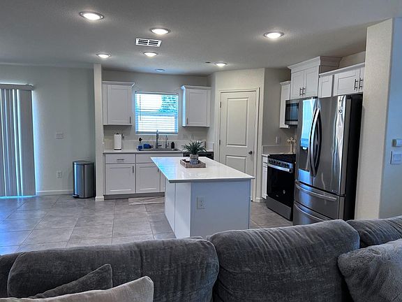 4th image of 12011 Reid Ct