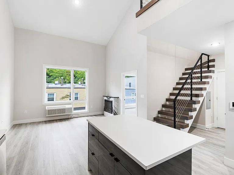 26 Grand St #4 — Photo 4