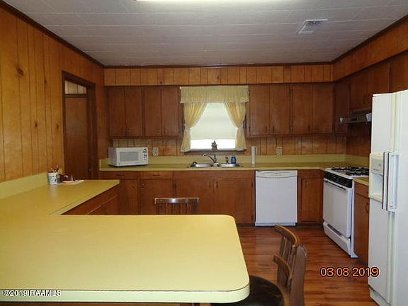 4th image of 417 Birch St