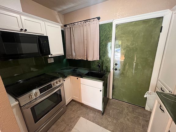 5th image of 303 Virginia Ave