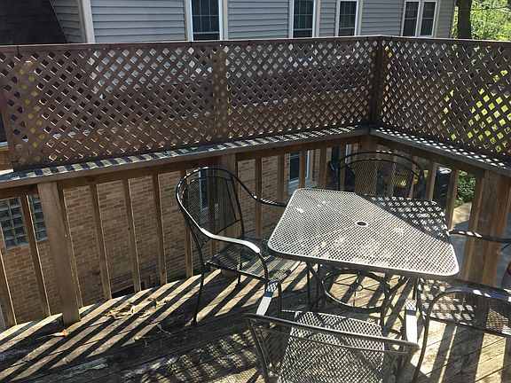3rd image of 2057-59 Ludington Ave