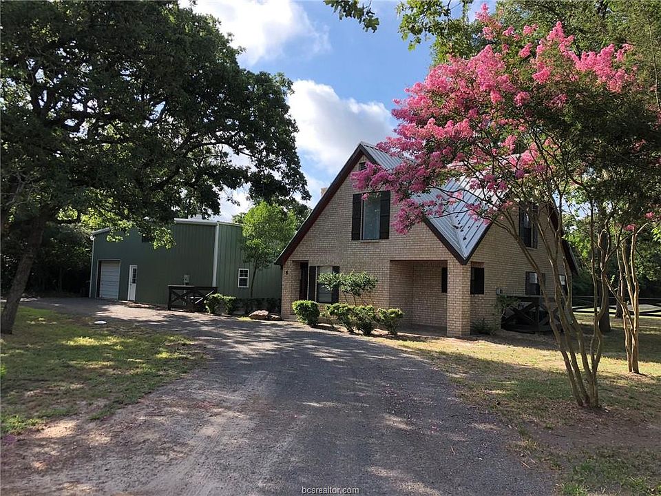 1st image of 8 Bonanza Ln