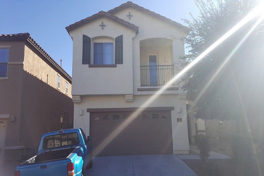 1st image of 484 E Calle De Ocaso