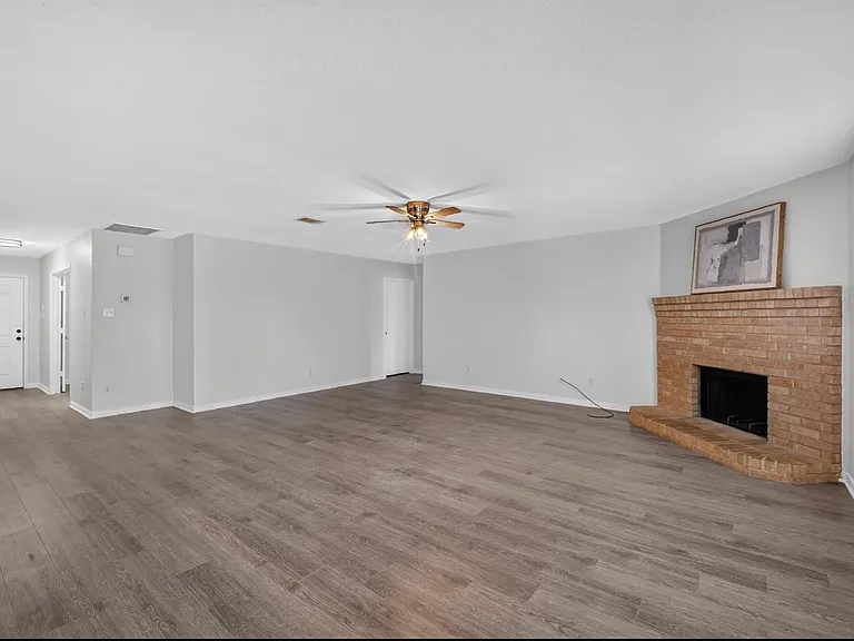 9605 Woodrow Wilson Dr — Photo 2