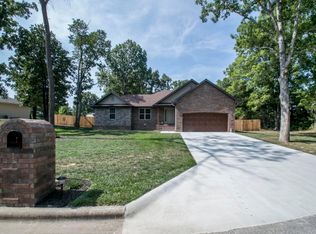 1675 Westbrook St, Marshfield, MO 65706