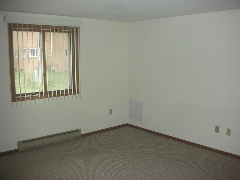 10700 W Grange Ave — Photo 9