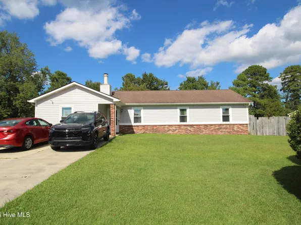 216 Ashwood Court, Havelock, NC 28532