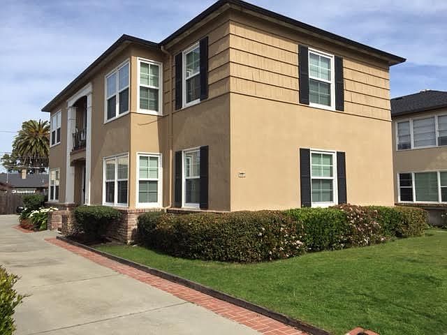 2nd image of 1116 Laguna Ave APT 1