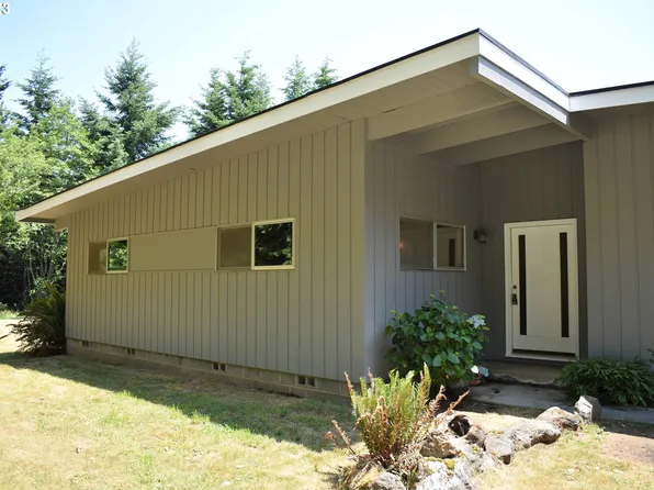 95144 Marchmont Rd, Gold Beach, OR 97444