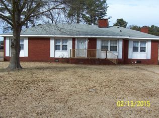 3500 Dobbs Farm Rd, Kinston, NC 28504