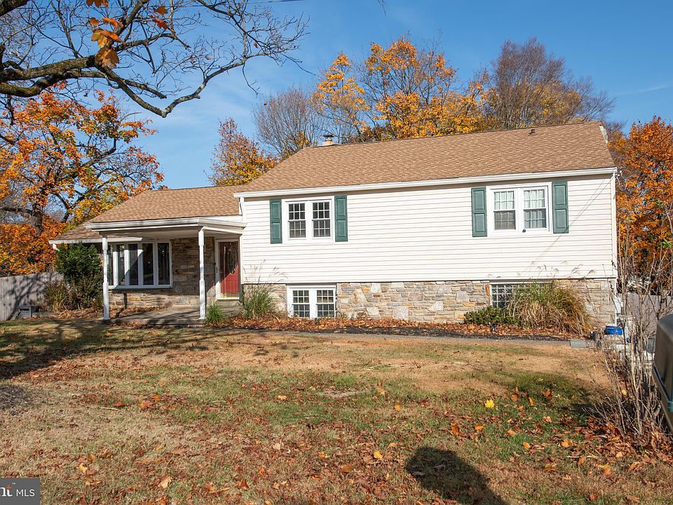 1st image of 1 N Kings Oak Ln