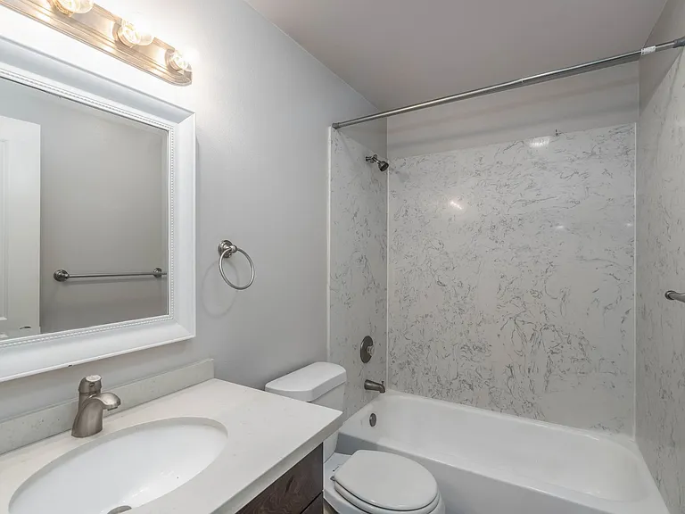 The Aire Apartments — Photo 8