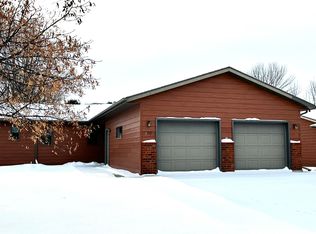 2710 Railroad Cir, Aberdeen, SD 57401