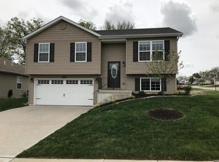 100 Katie Lynn Ct, Wentzville, MO