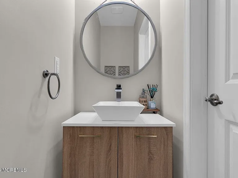 14 Kyle Dr — Photo 8