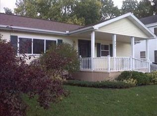 345 Depot St, Constantine, MI 49042