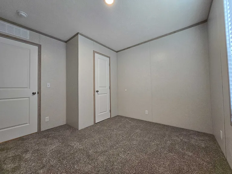 29800 Guilford Cir #471 — Photo 16