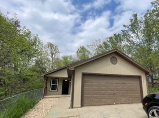 1009 Nathan Rd, Rockaway Beach, MO 65740
