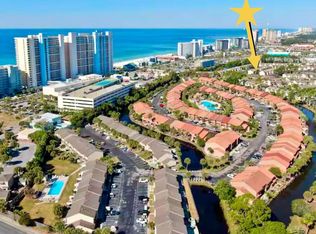 121 Robin Ln, Panama City Beach, FL 32407