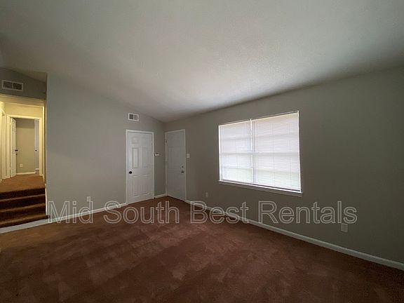 2nd image of 1460 Winfield Ave