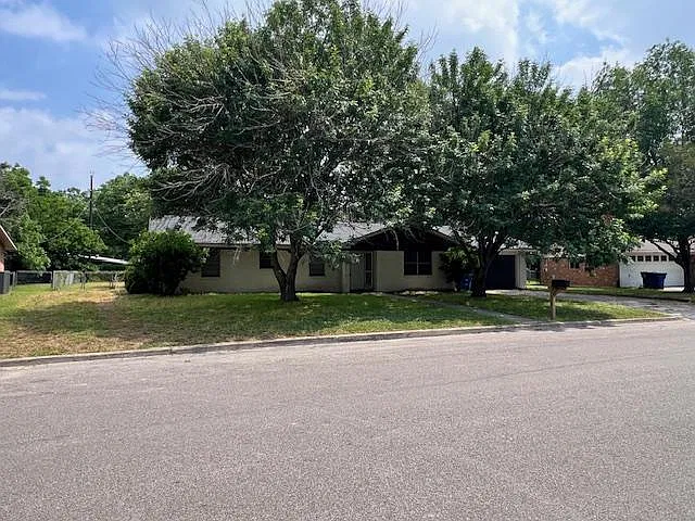153 Swan Dr