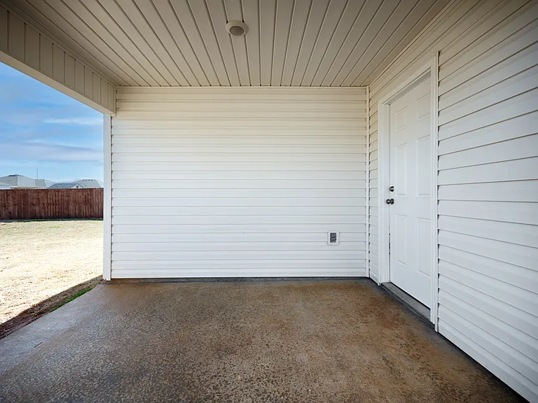 4021 Ryan Dr SW — Photo 5