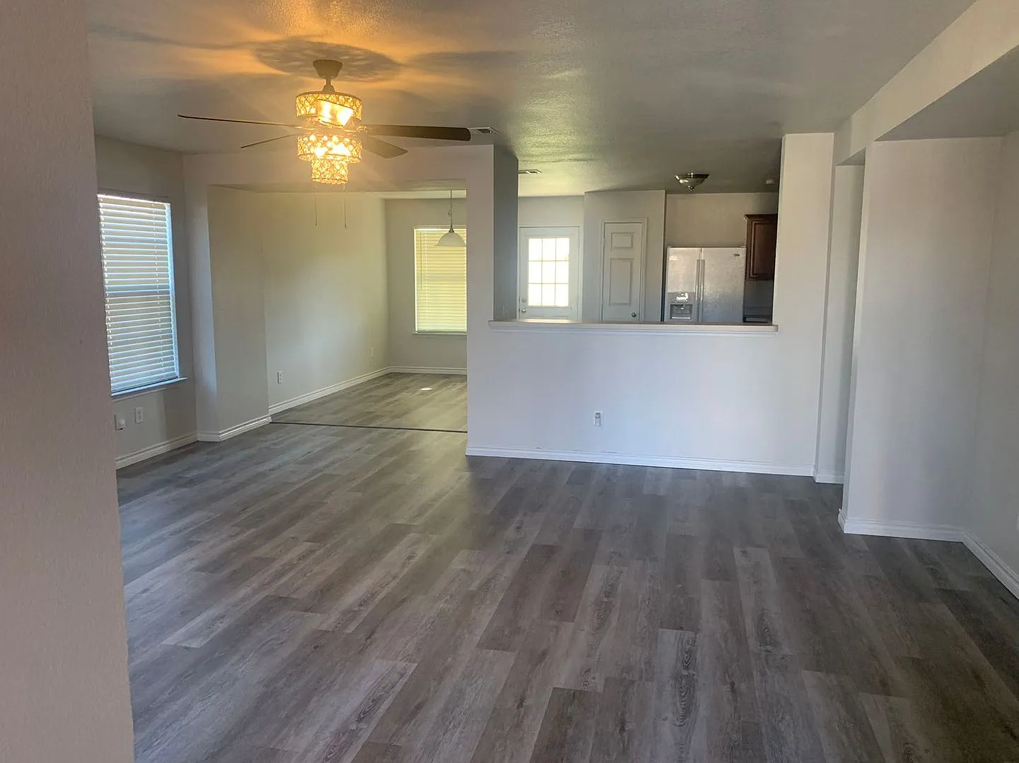 Gorgeous 2-story 4-bedroom home! — Photo 3