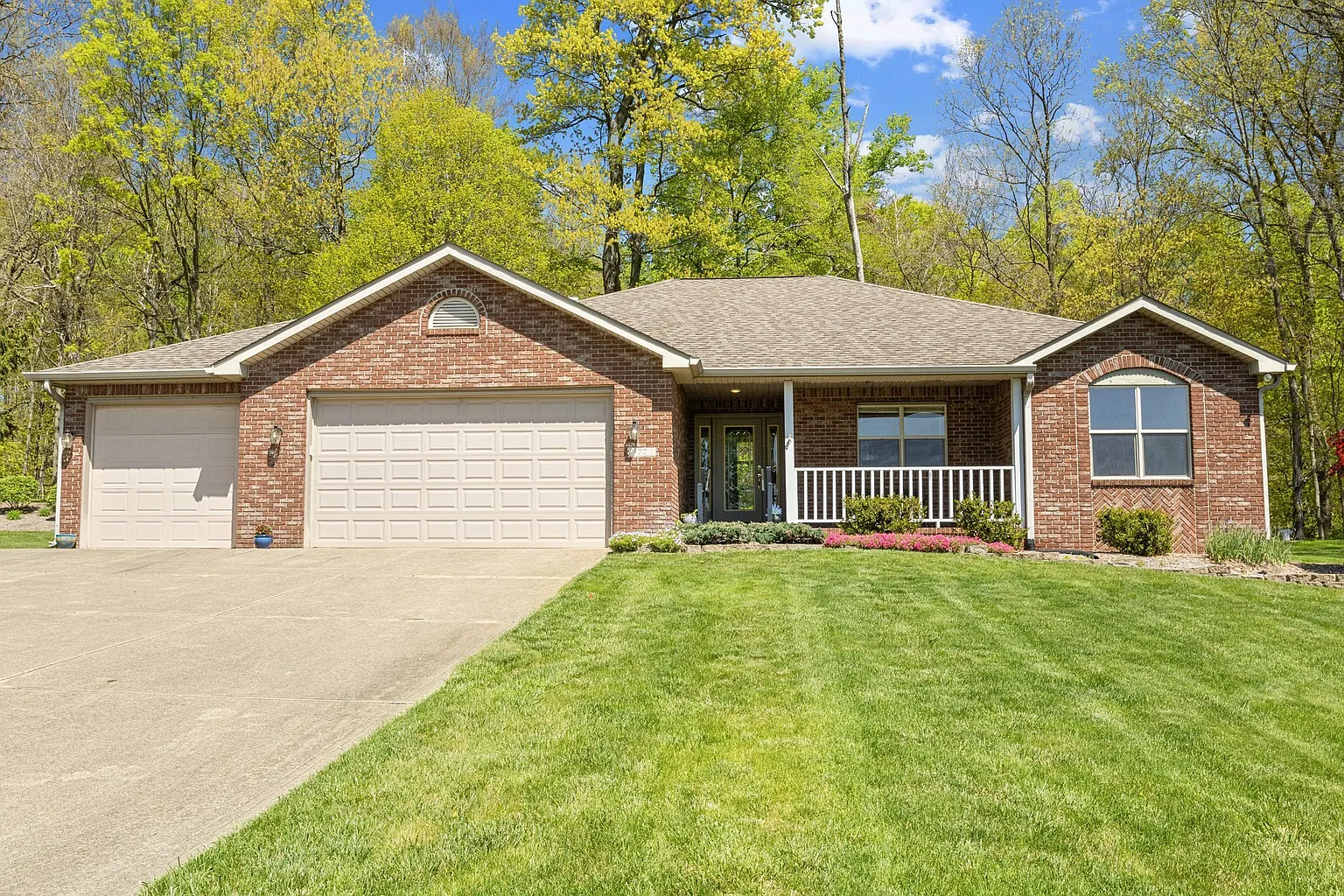 310 Whispering Pine Dr photo 1