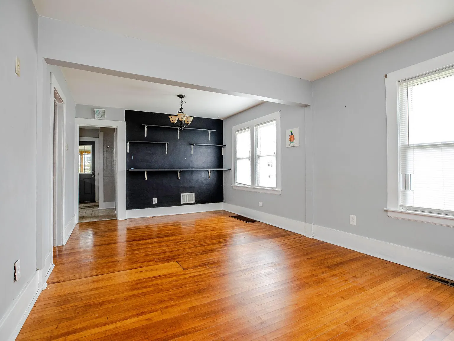 2 bed, 932 sqft, $1,450 — Photo 2