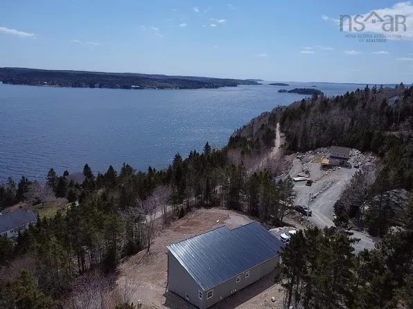 28 Marinavista Ln, Boutiliers Pt, NS B3Z 0W9