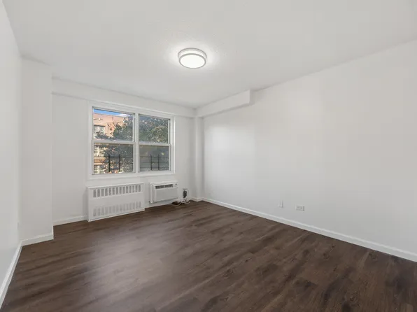 2550 Olinville Avenue image 15 of 20