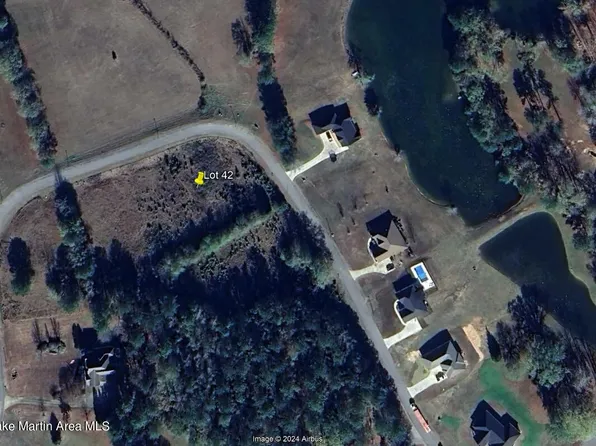 42 Crosscreek Est, Alexander City, AL 35010