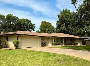 504 E Padon Ave, Blackwell, OK 74631