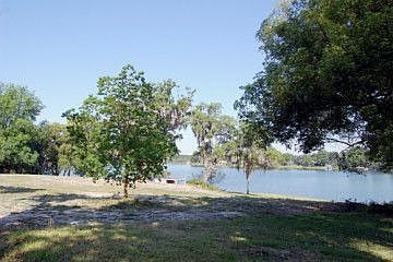 2nd image of 1600 Lakeside Lot