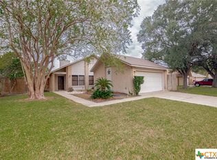 104 Georgia Ln, Victoria, TX 77901