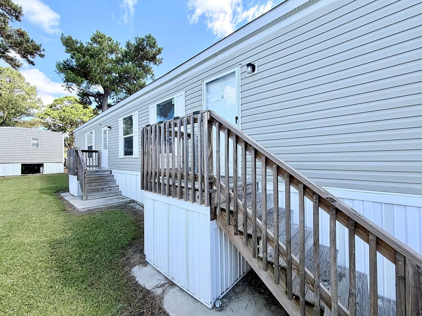 3 bed, 1056 sqft, $1,209 — Photo 2