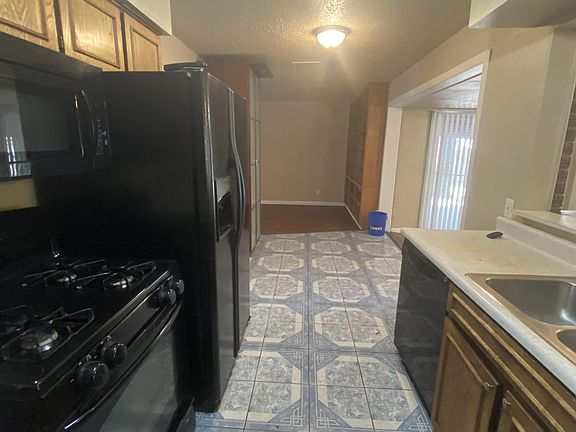 4th image of 3220 Bob O Link Ln