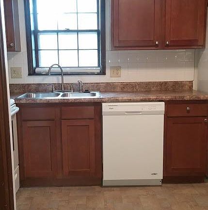 3rd image of 4206 N 31st St