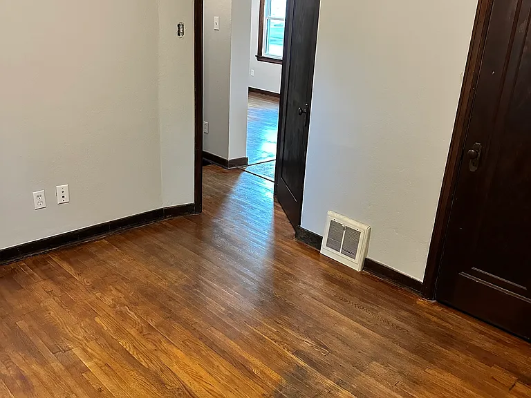 1489 Emilie St — Photo 8