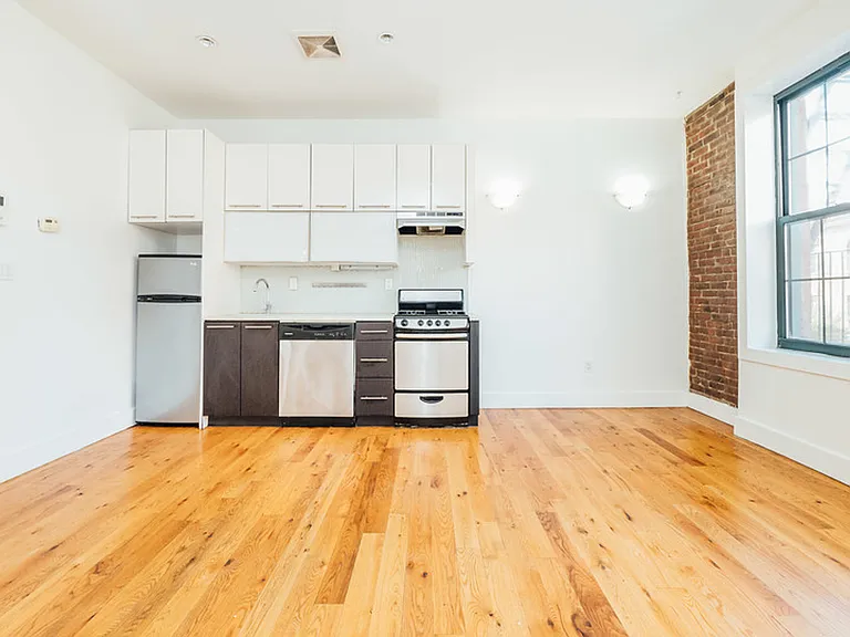 220 Bushwick Ave #4R — Photo 8