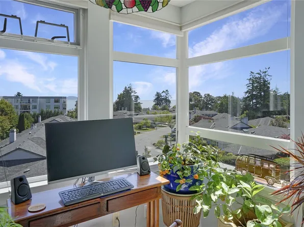 5110 Cordova Bay Rd #408, Saanich, BC V8Y 2K5
