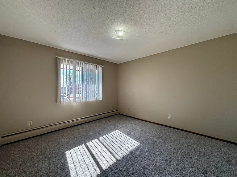 41 Arlington Ave West — Photo 14