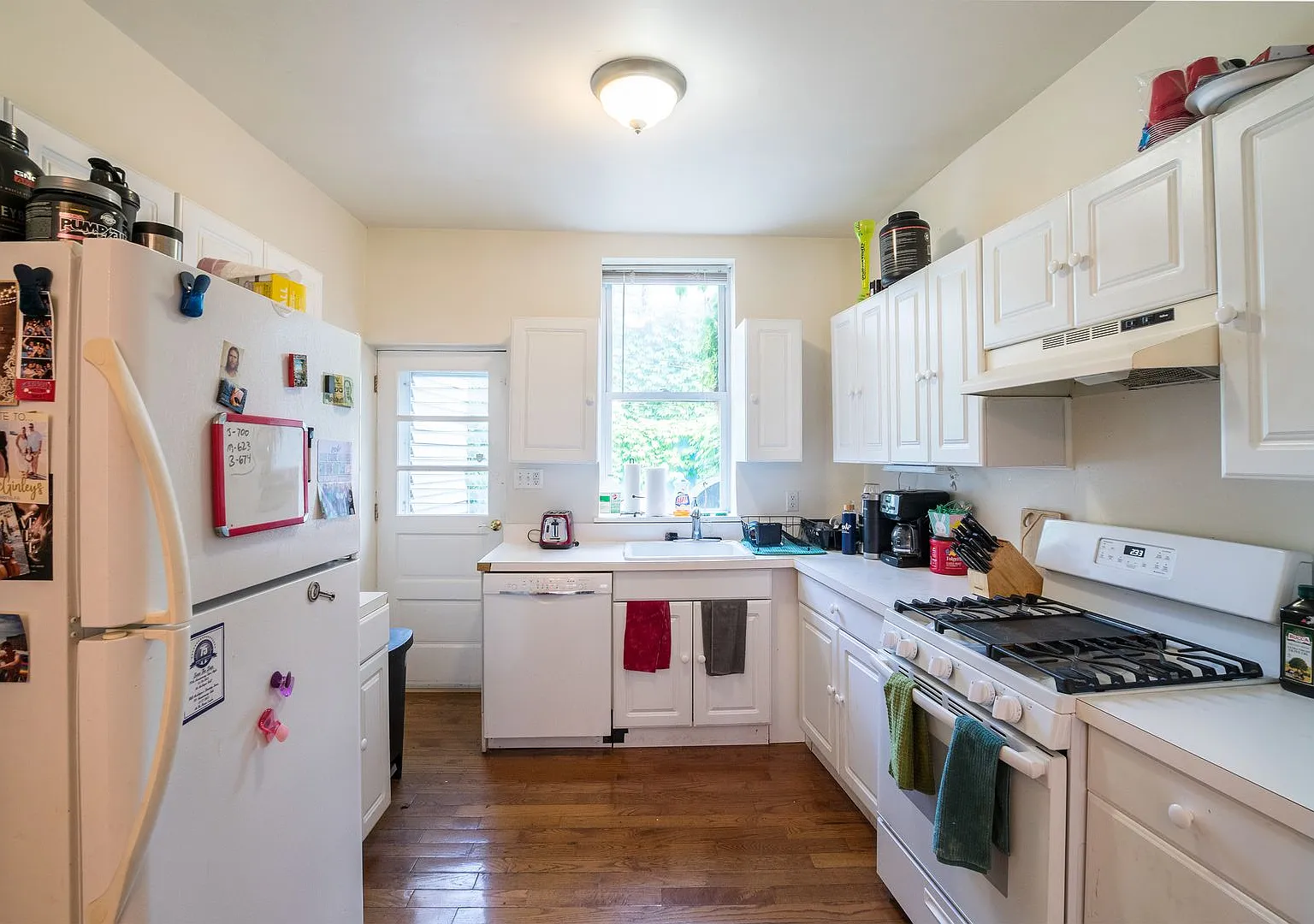 Three Bed Pennsport Apartment — Photo 4