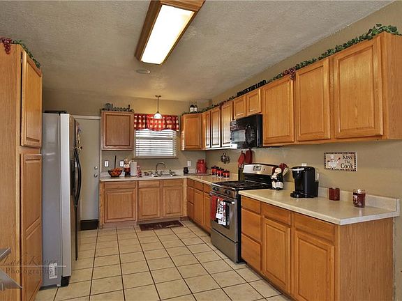 4th image of 1409 Bel Air Dr