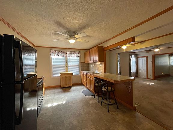 3rd image of 717 Hawley Ave Floor 1