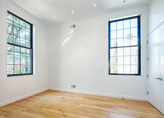 Rented by BARNES New York | media 22