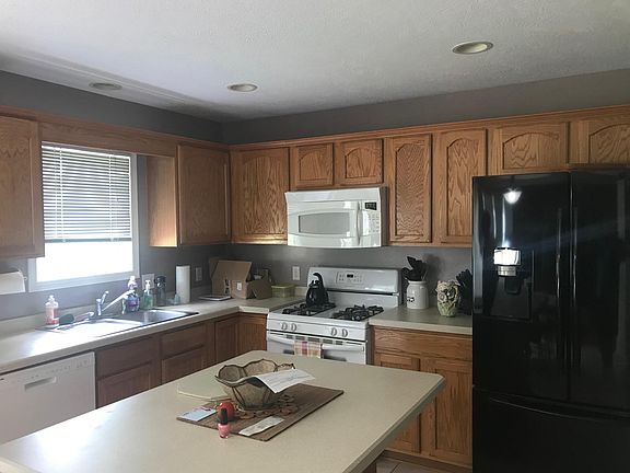 5th image of 6645 Monterey Dr
