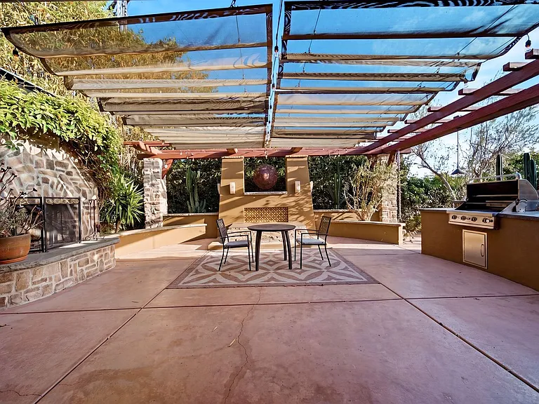 825 Gonzales St — Photo 28