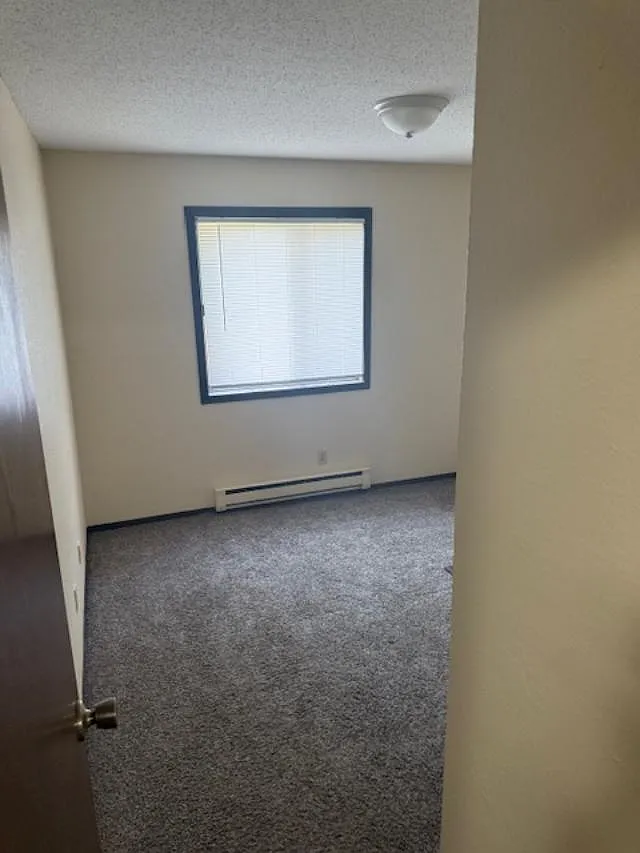2 bed, $1,075 — Photo 4