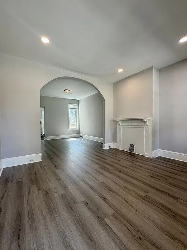 2 bed, 1.0 bath, 992 sqft, $1,250 — Photo 3